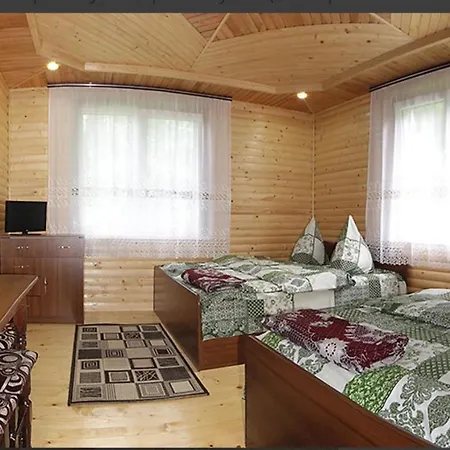 ,,над потічком,, Rostoki